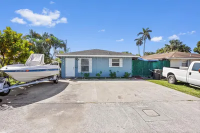 1022 Green Street 1