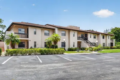 9287 VISTA DEL LAGO #13 D 1