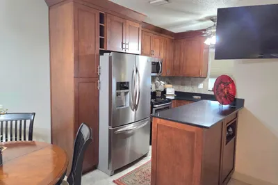 2100 NE 38th Street NE ##207 1