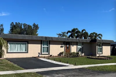 7824 NW 66th Ter 1