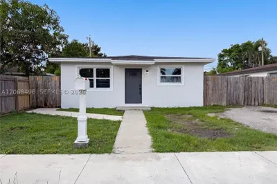 1320 NW 15th St 1