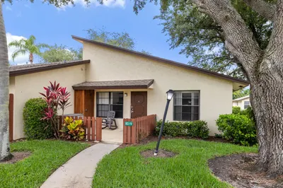 8019 SE Villa Circle 1