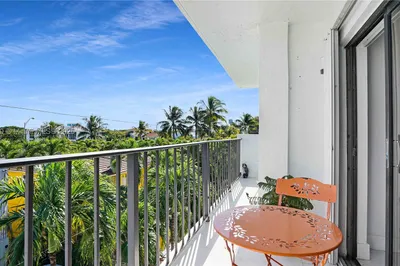 8255 Abbott Ave #403 1
