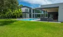 7425 Howard Dr Photo