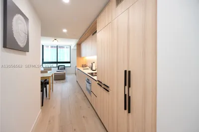 225 N Miami Ave #1505 1