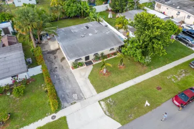 172 Jamaica Drive 1