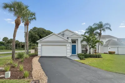 67 Kingfisher Way 1
