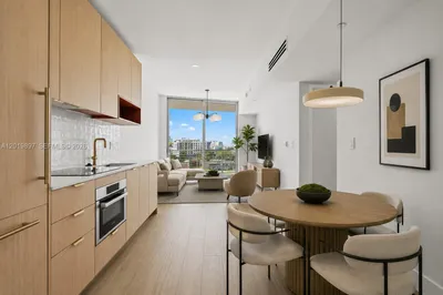 90 NE 32nd St #627 1