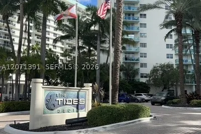 3801 S Ocean Dr #2D 1