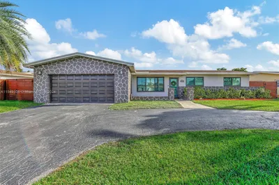 10630 NW 20th St 1