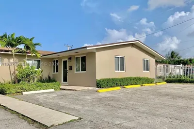 10300 NW 35th Ct 1