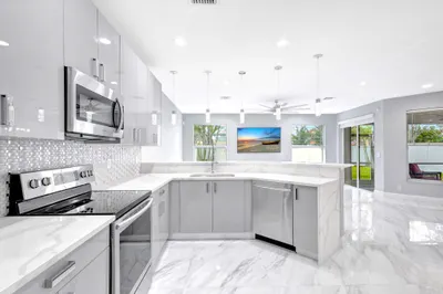 6453 Paradise Cove 1