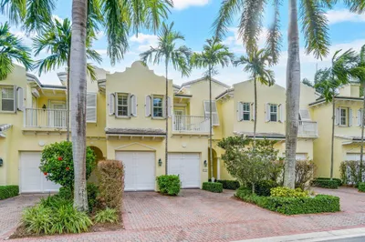 790 Andrews Avenue #F103 1