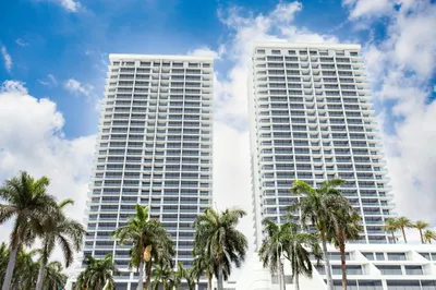 529 S Flagler Drive #Th3e 1