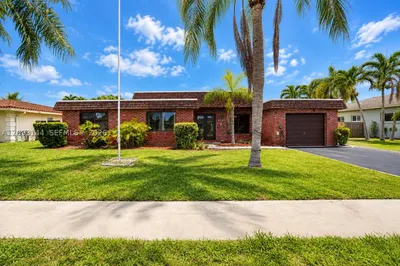 8131 NW 68th Ave 1