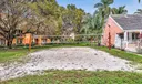 1205 Crystal Way #C Photo