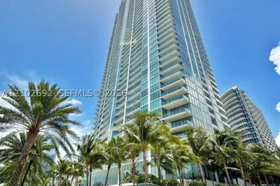 2900 NE 7th Ave #902 1
