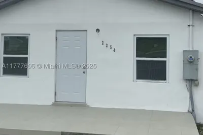 2254 NW 58th St 1