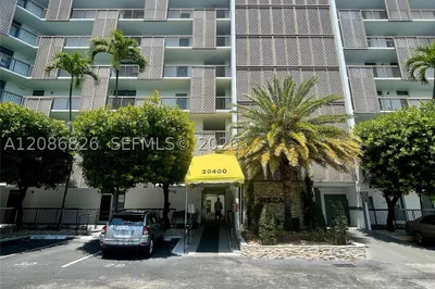 20400 W Country Club Dr #608 1