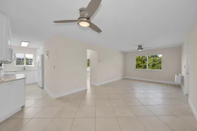 925 N Intracoastal Dr #10 1