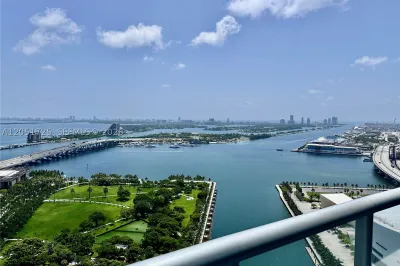 888 Biscayne Blvd #3611 1