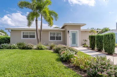 2388 Edgewater Drive 1