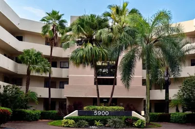 5900 Camino Del Sol #302 1