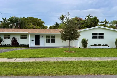 8820 SW 85th St 1