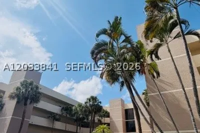 5800 CAMINO REAL #306 1
