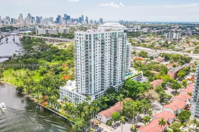 1861 NW S River Dr #1403 1