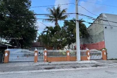 110 NW 52nd St 1