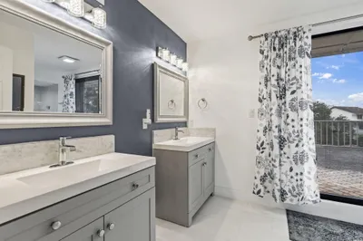 3500 Twin Lakes Terrace #206 1