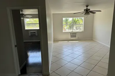 1480 E Sample Road #207 1