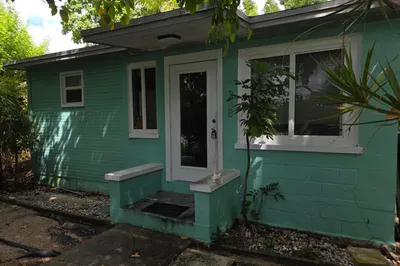 238 SW 1st Street 1