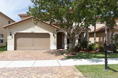 10611 NW 36th St 1