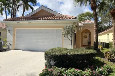 2042 Valencia Drive 1