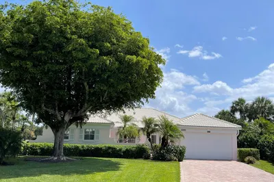 4541 Sanderling Circle W 1