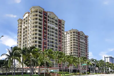 2011 N OCEAN Boulevard #205 1