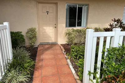 6865 Huntington Lane #105 1
