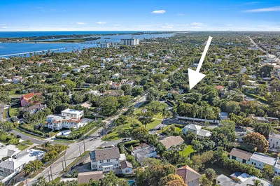 308 Buckingham Road 1