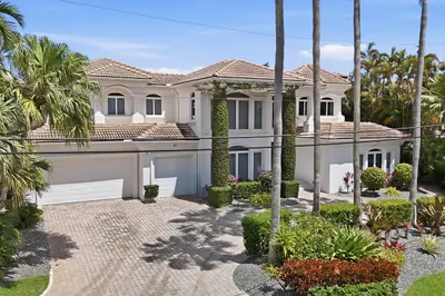 5600 Coastal Drive 1