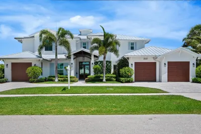 561 Greenway Drive 1