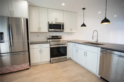 2615 SW 74th Ter 1
