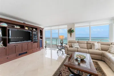 8855 Collins Ave #8J 1