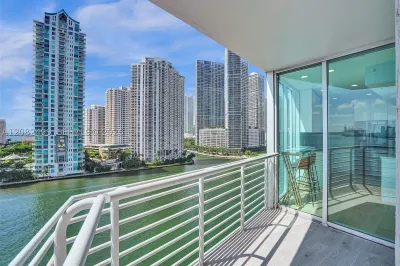 325 S Biscayne Blvd #1423 1