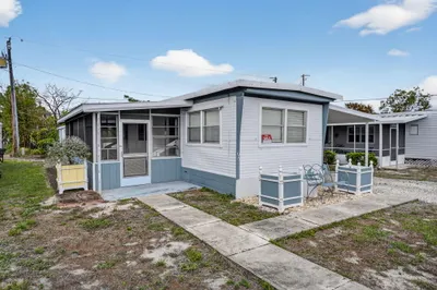 10885 SE Federal Highway #96 1
