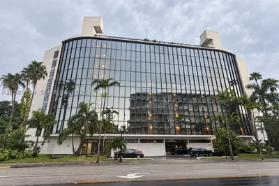 5781 Biscayne Blvd #503 1