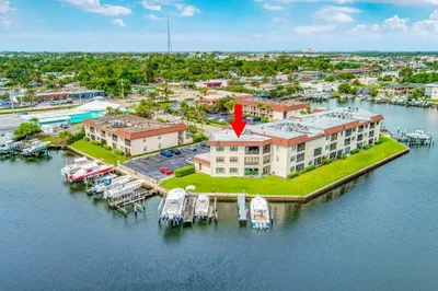 313 Lake Circle #316 1