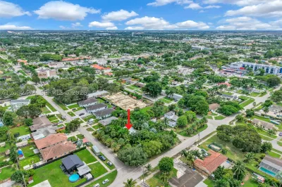 182 NW 16th St 1