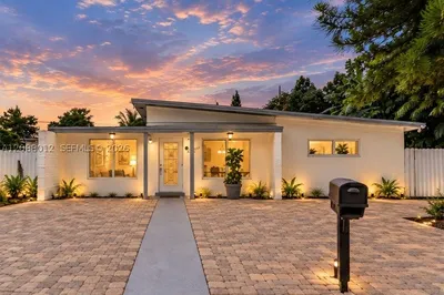 12501 NW 22nd Ave 1